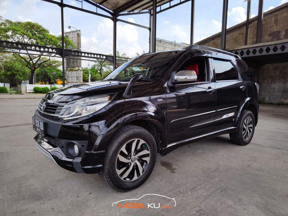 Mobil Toyota Rush 2015