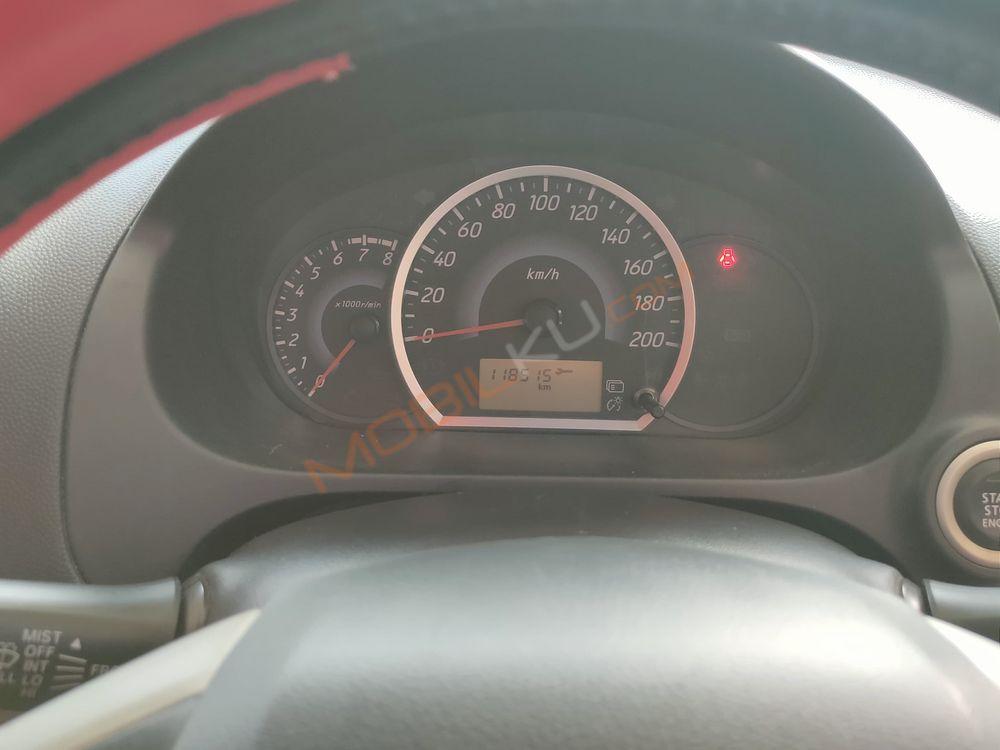 Mobil Mitsubishi Mirage 2014