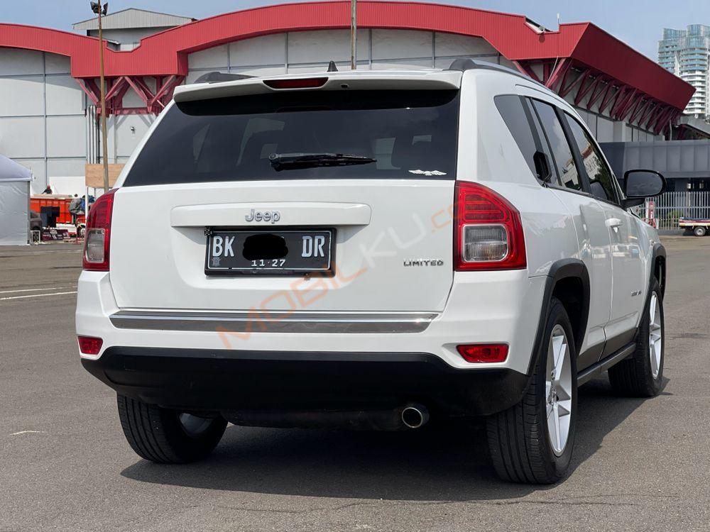 Mobil Jeep Compass 2013