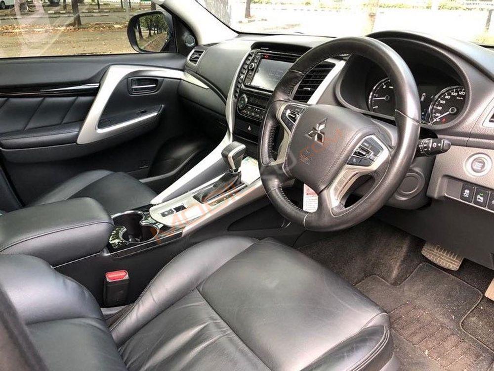 Mobil Mitsubishi Pajero Sport 2018