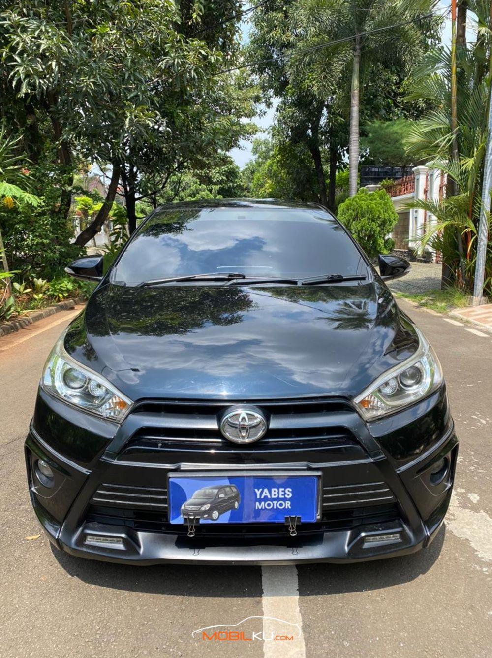 Mobil Toyota Yaris 2016