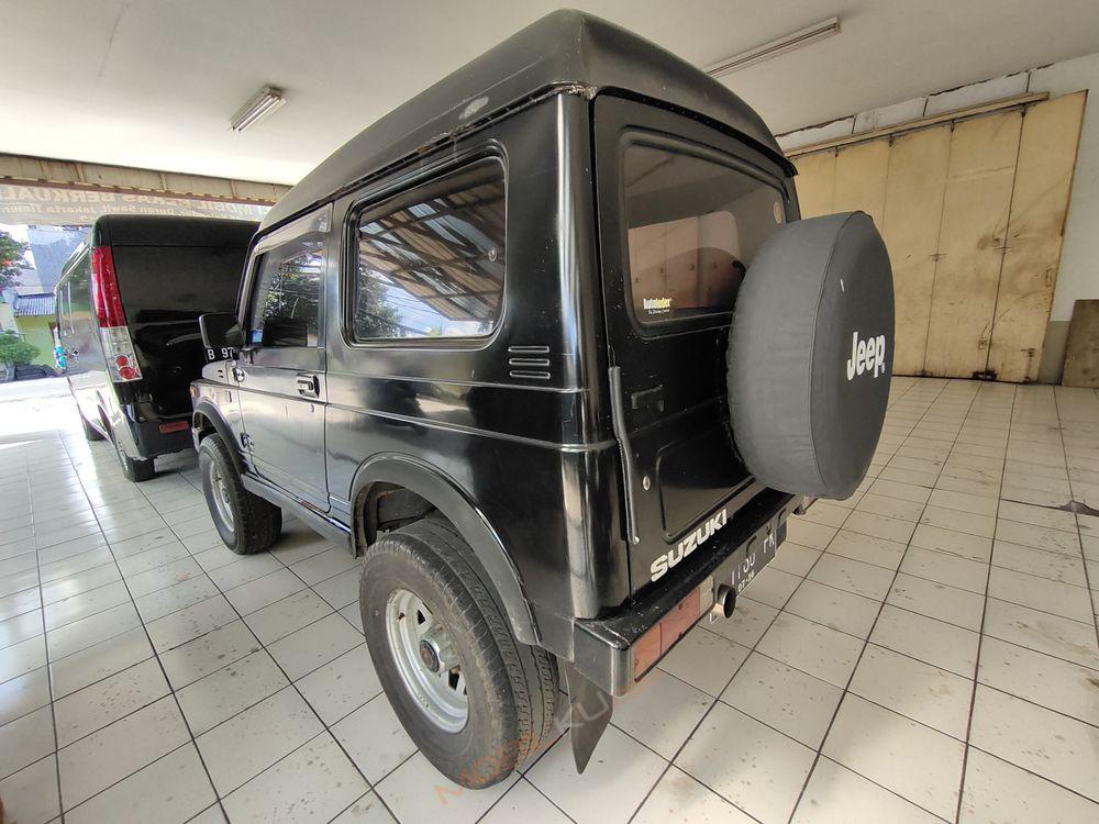 Mobil Suzuki Jimny 1989