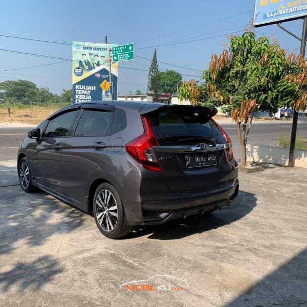 Mobil Honda Jazz 2019