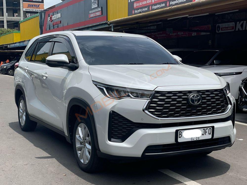 Mobil Toyota Kijang Innova Zenix 2023
