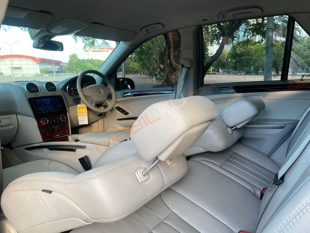 Mobil Mercedes-Benz ML 2006