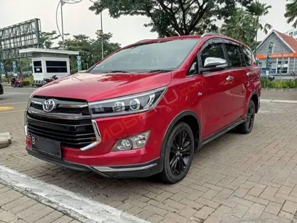 Mobil Toyota Kijang Innova 2017