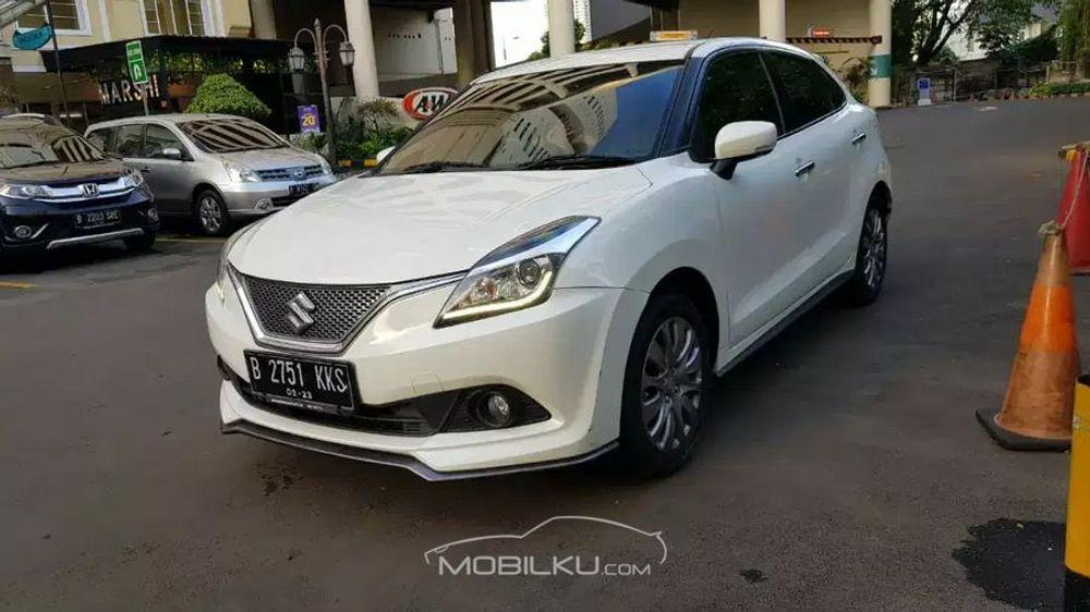 Mobil Suzuki Baleno 2018