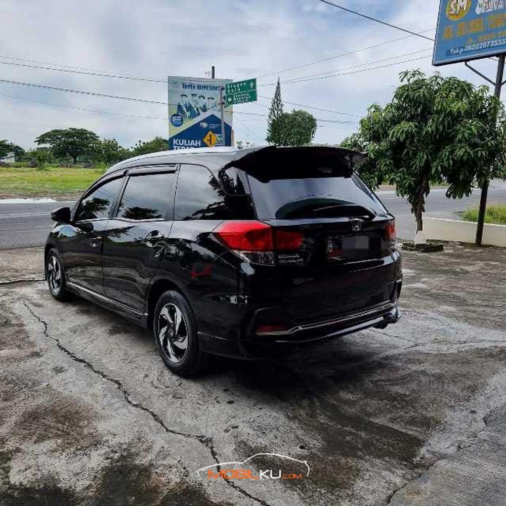 Mobil Honda Mobilio 2016