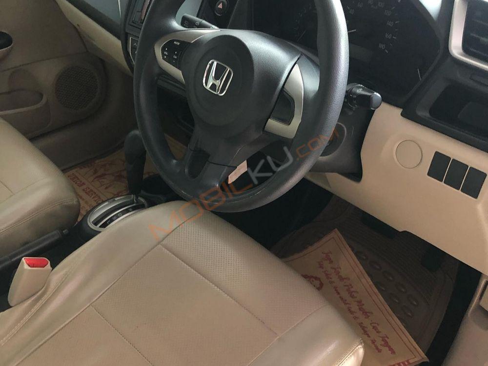 Mobil Honda Mobilio 2017