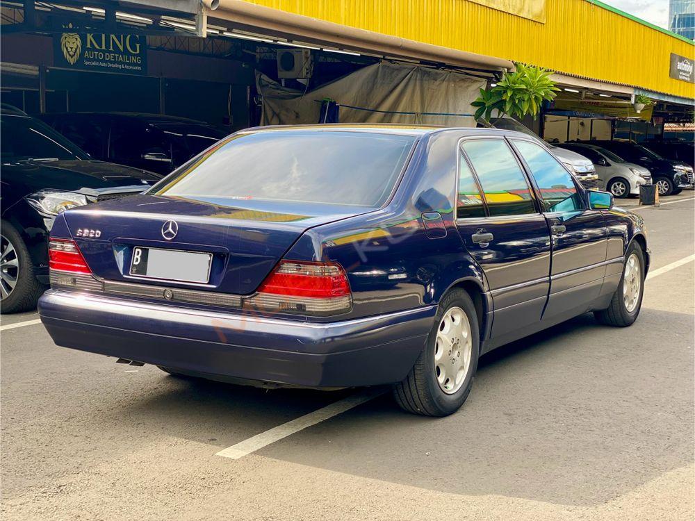 Mobil Mercedes-Benz S-Class 1996
