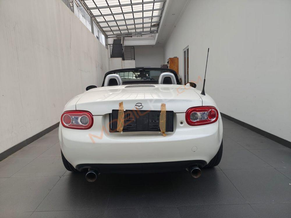 Mobil Mazda MX-5 Miata 2012