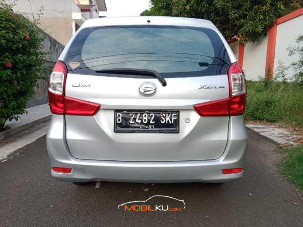 Mobil Daihatsu Xenia 2016