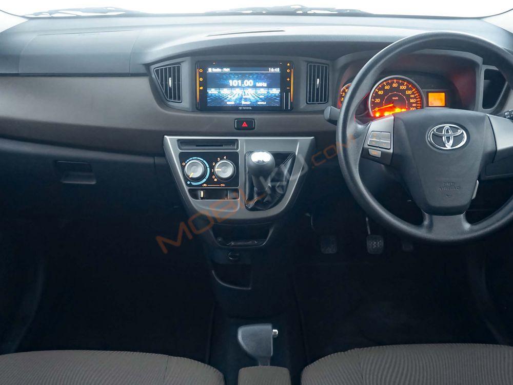 Mobil Toyota Calya 2021