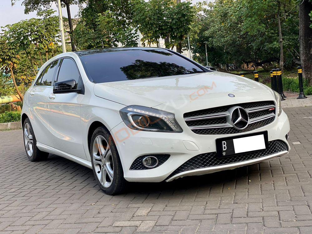Mobil Mercedes-Benz A-Class 2013