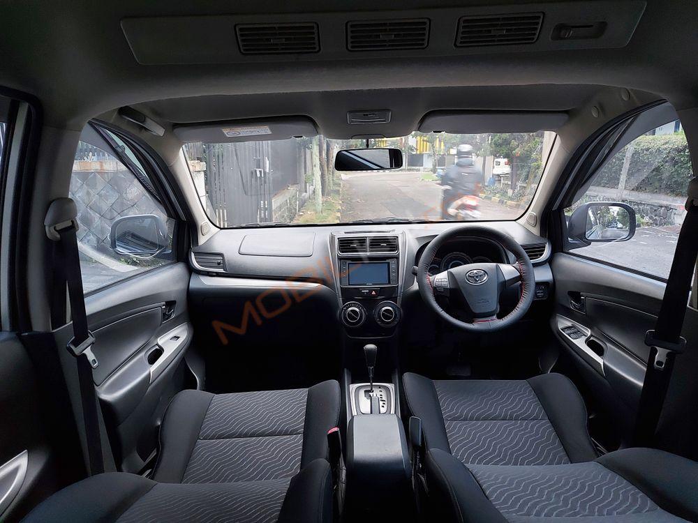 Mobil Toyota Avanza 2016