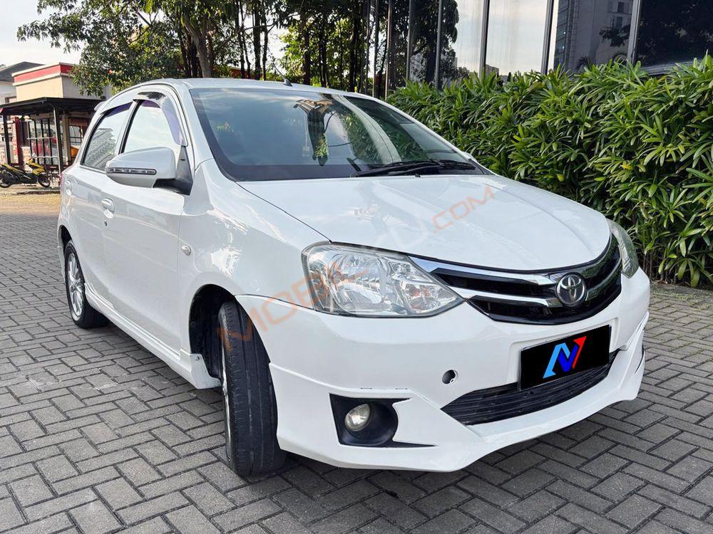Mobil Toyota Etios 2016