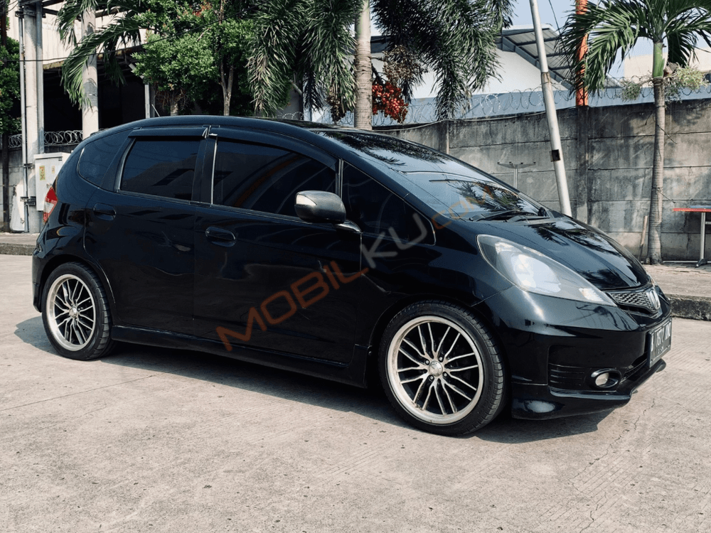 Mobil Honda Jazz 2012