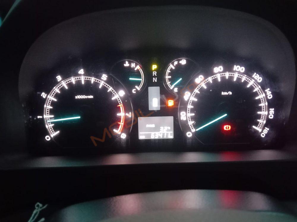 Mobil Toyota Vellfire 2015