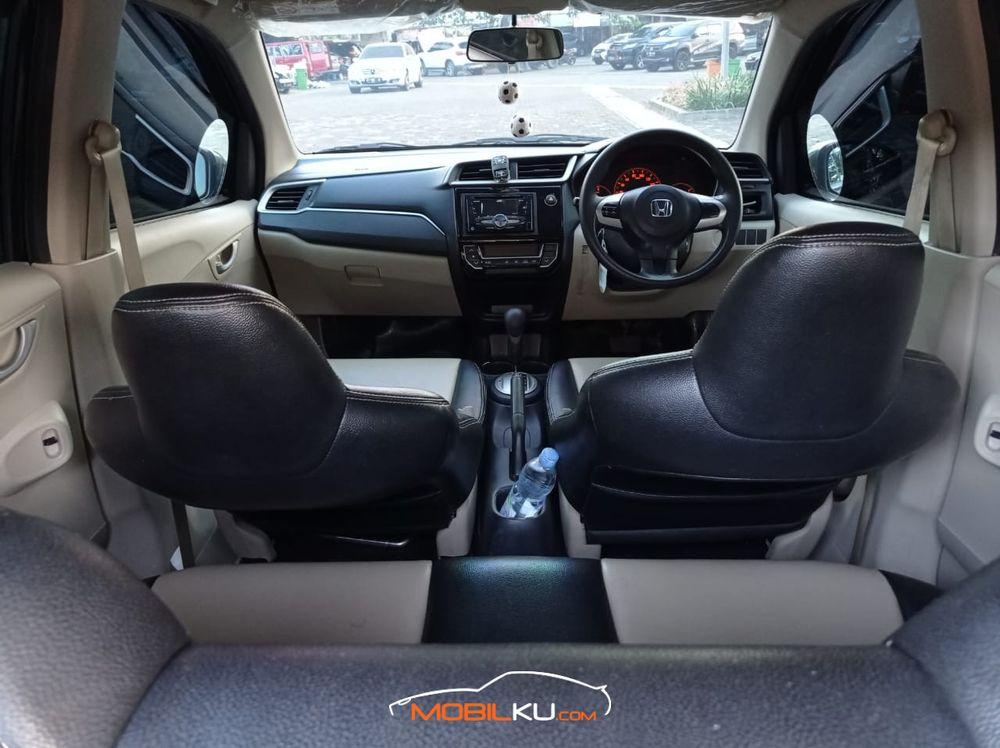 Mobil Honda Brio 2016