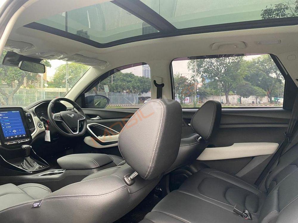 Mobil Wuling Almaz 2021