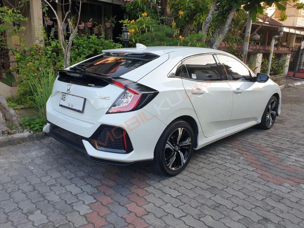 Mobil Honda Civic Hatchback 2018