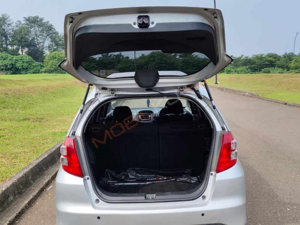 Mobil Honda Jazz 2009