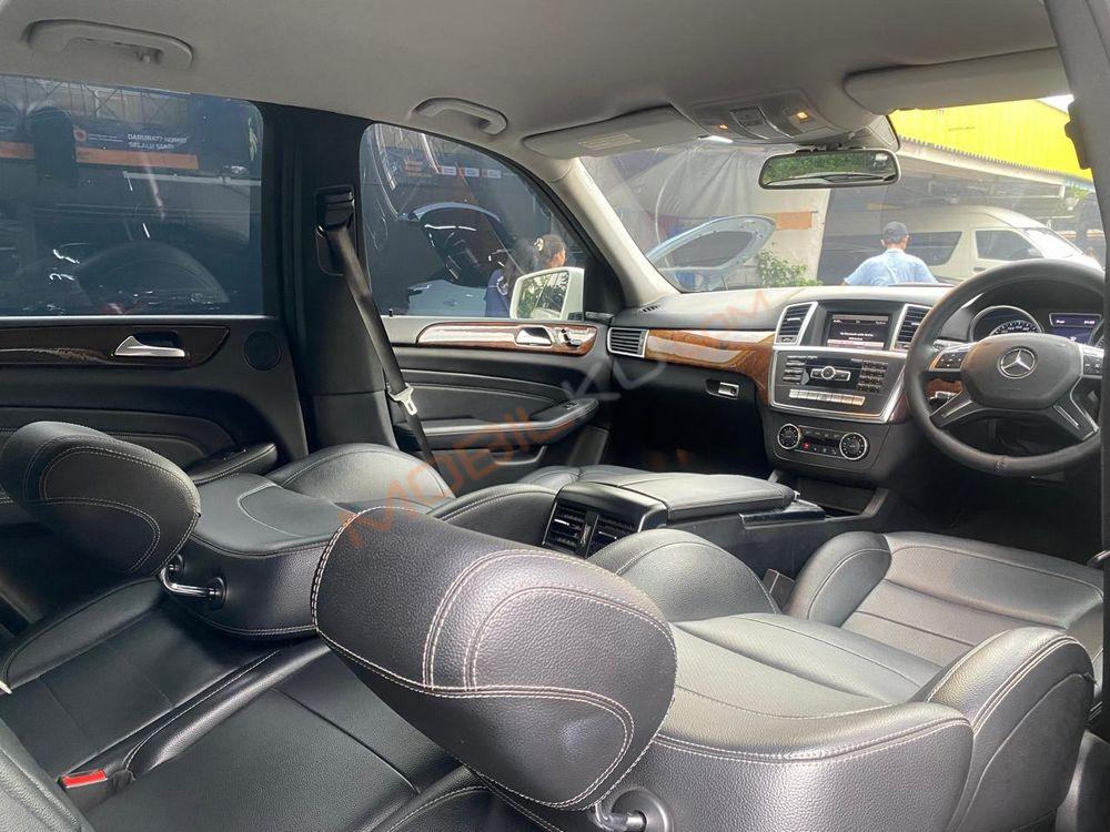 Mobil Mercedes-Benz ML 2013
