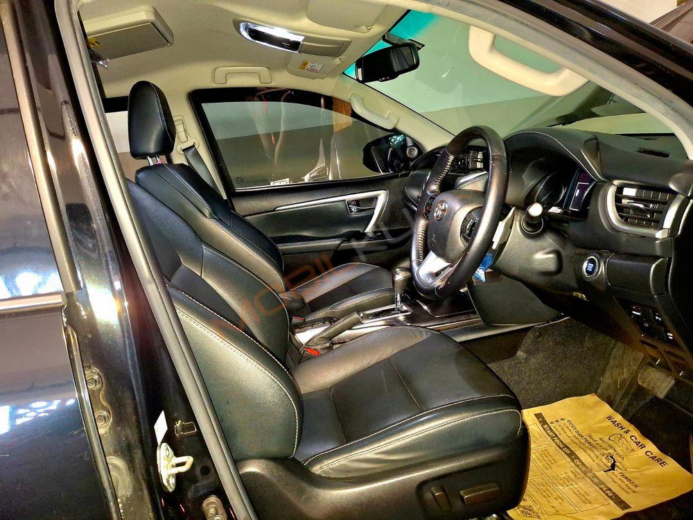 Mobil Toyota Fortuner 2021