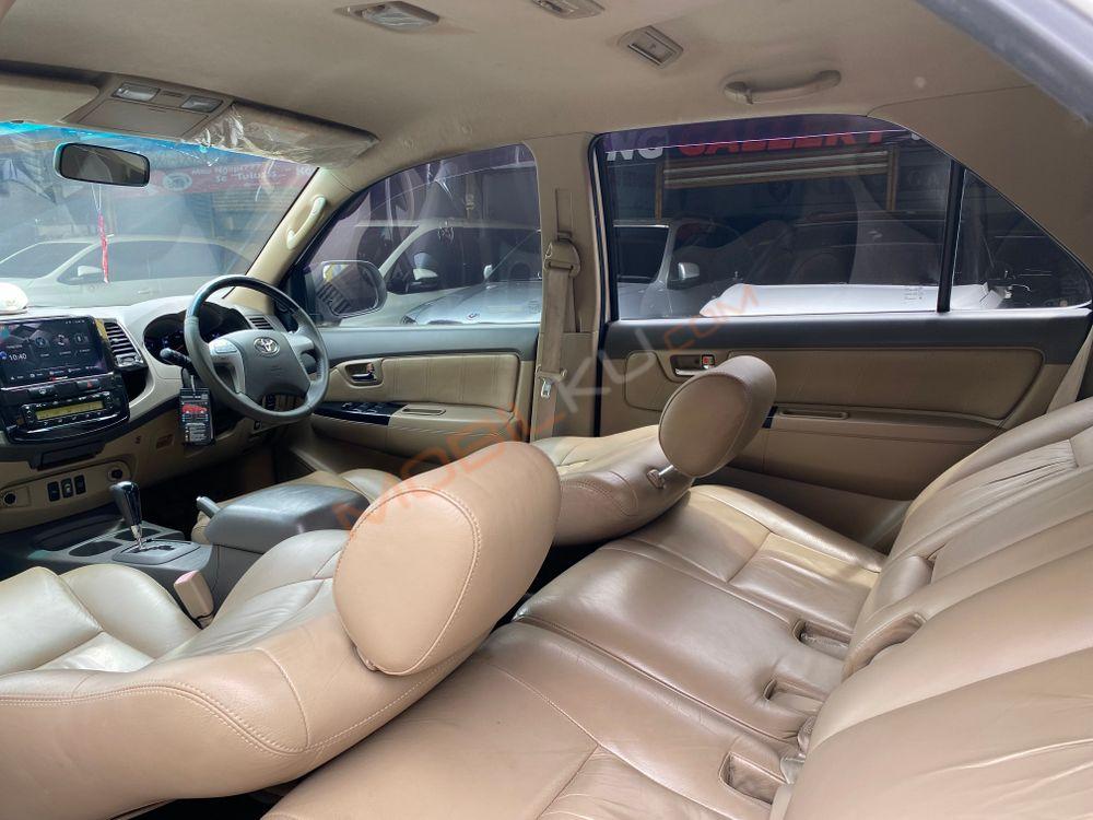 Mobil Toyota Fortuner 2012