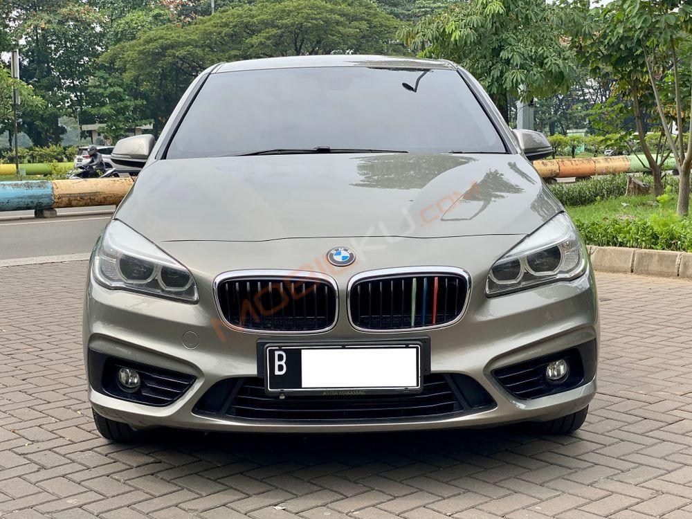 Mobil BMW 2 Series 2015