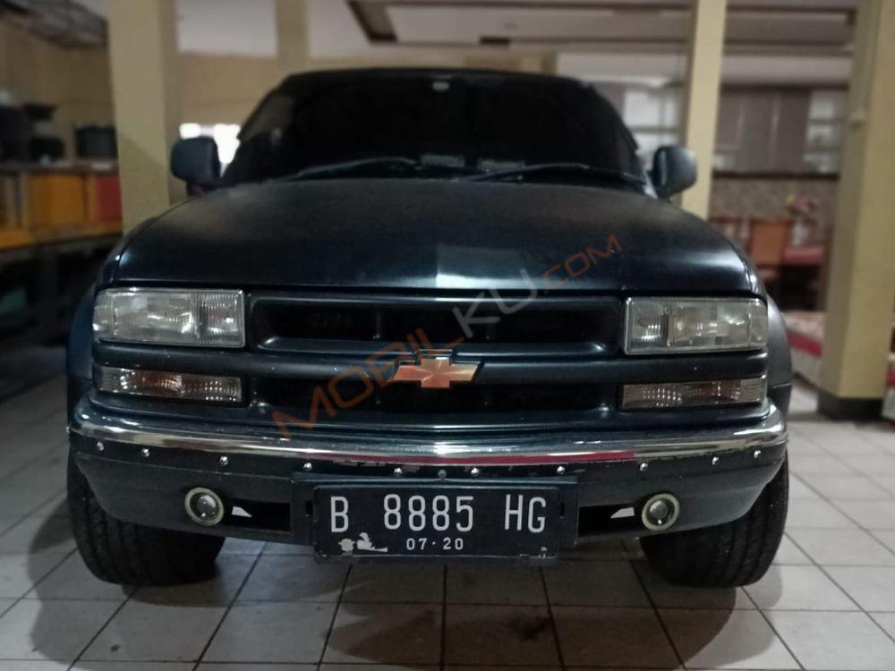 Mobil Chevrolet Blazer 2002