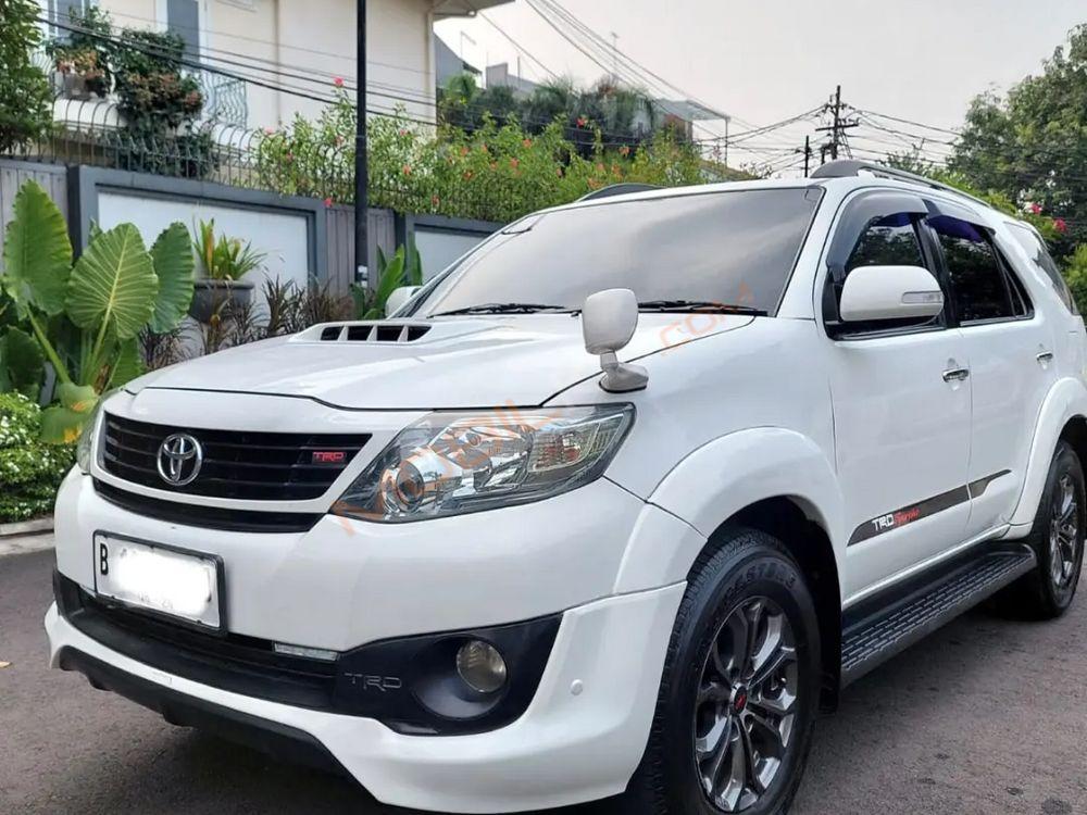 Mobil Toyota Fortuner 2014