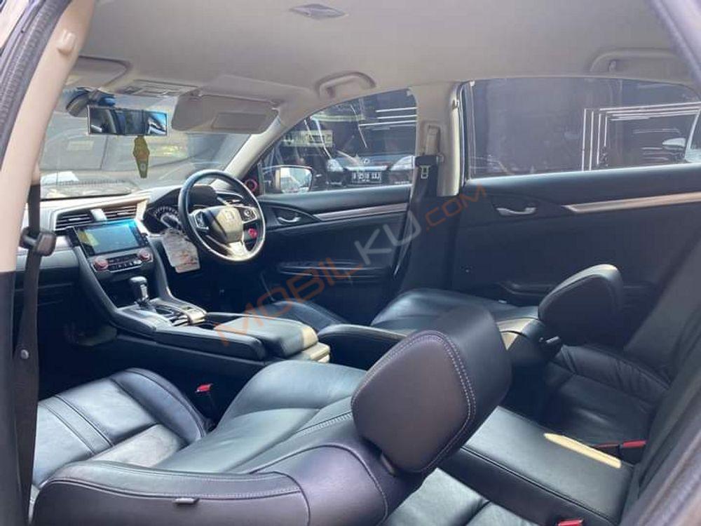 Mobil Honda Civic Sedan 2017