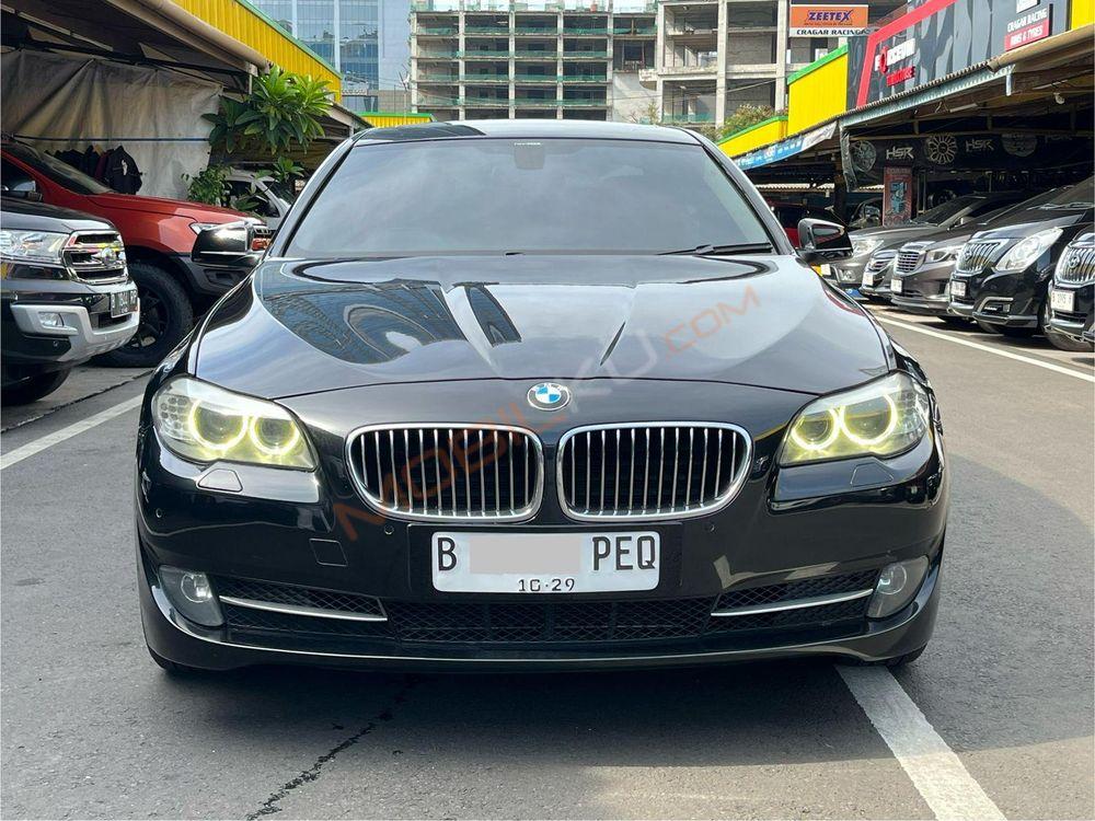 Mobil BMW 5 Series 2013