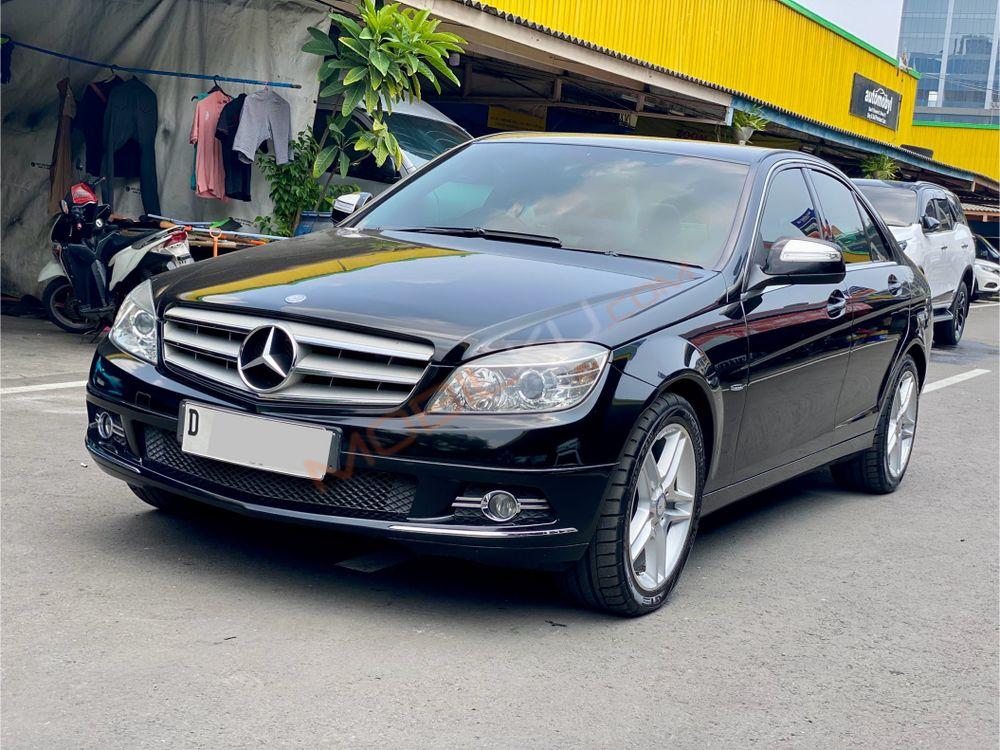 Mobil Mercedes-Benz C-Class 2008