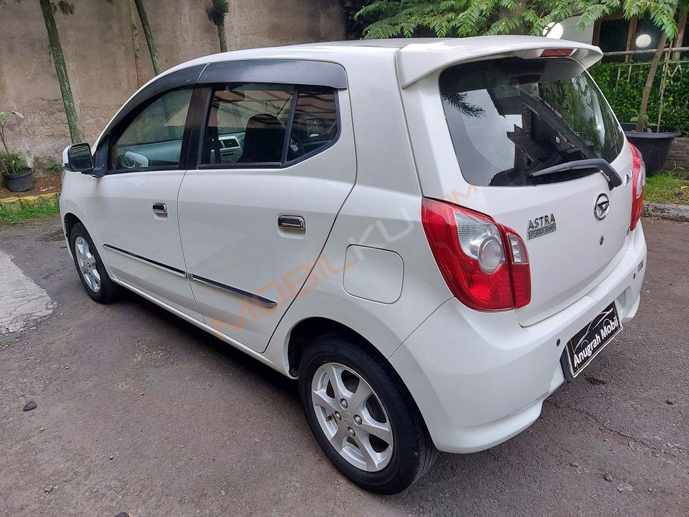 Mobil Daihatsu Ayla 2015