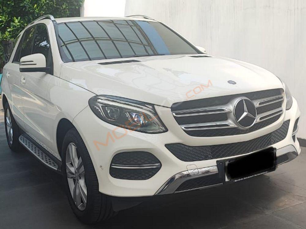 Mobil Mercedes-Benz GLE 2017