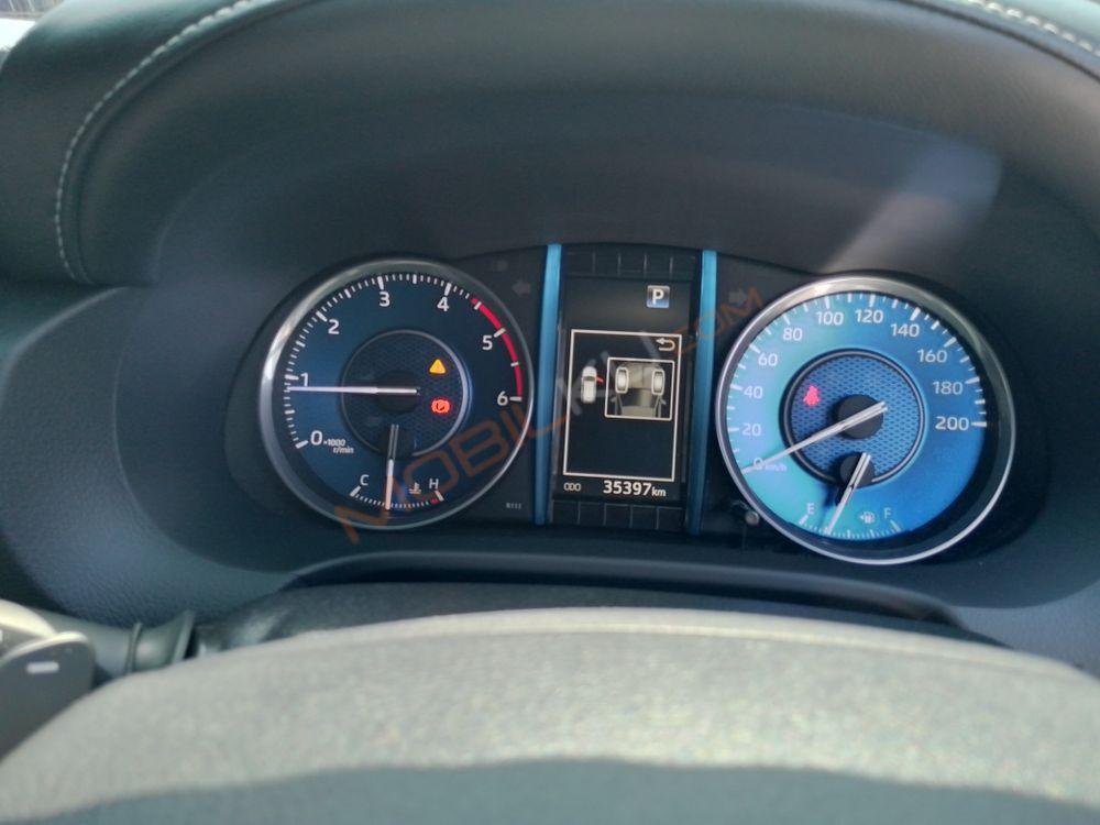 Mobil Toyota Fortuner 2022