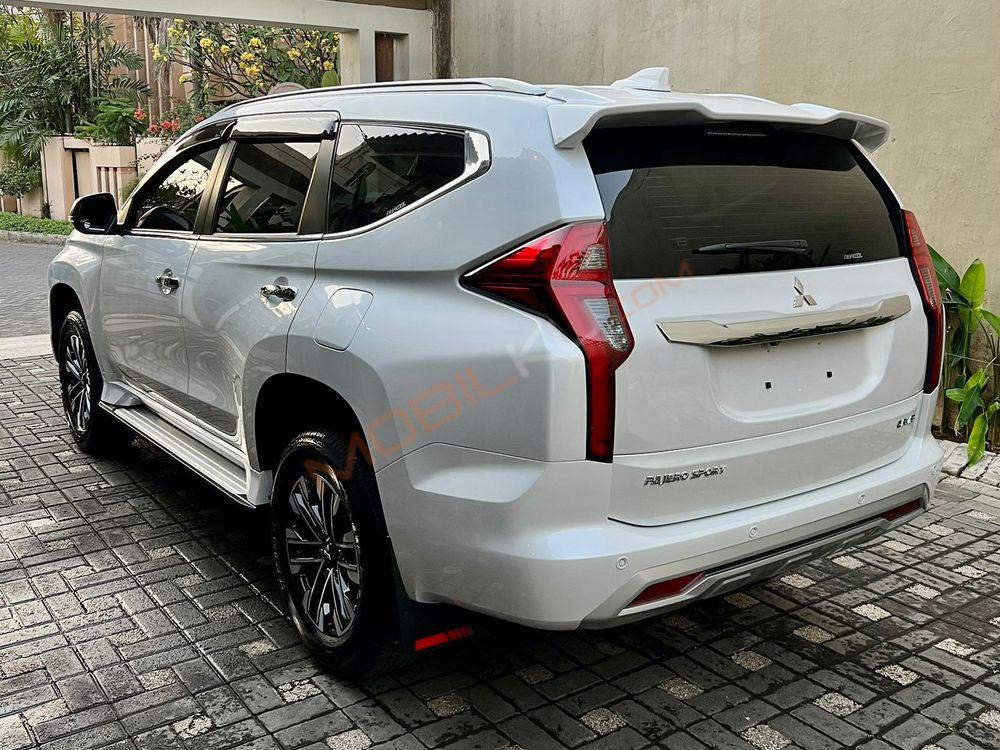 Mobil Mitsubishi Pajero Sport 2022