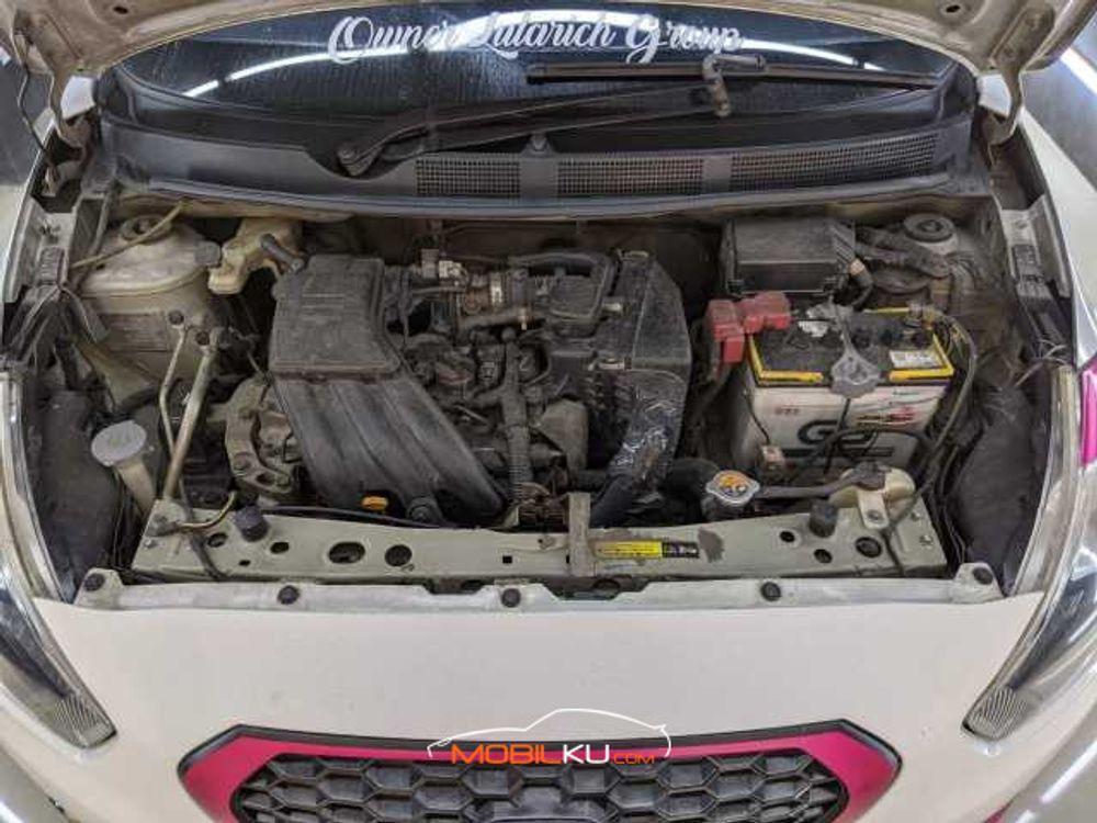 Mobil Datsun GO+ 2015