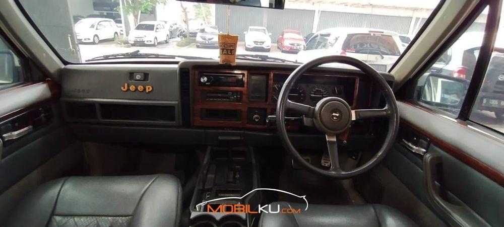 Mobil Jeep Cherokee 1994