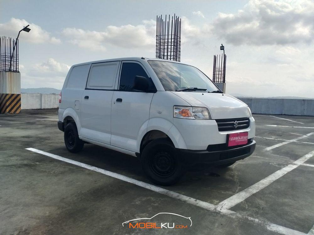 Mobil Suzuki APV 2012