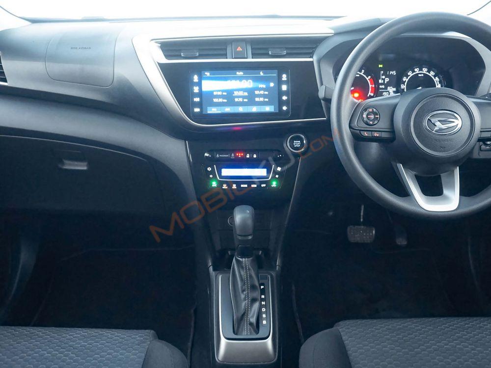 Mobil Daihatsu Sirion 2022