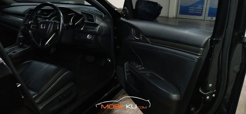 Mobil Honda Civic Sedan 2018