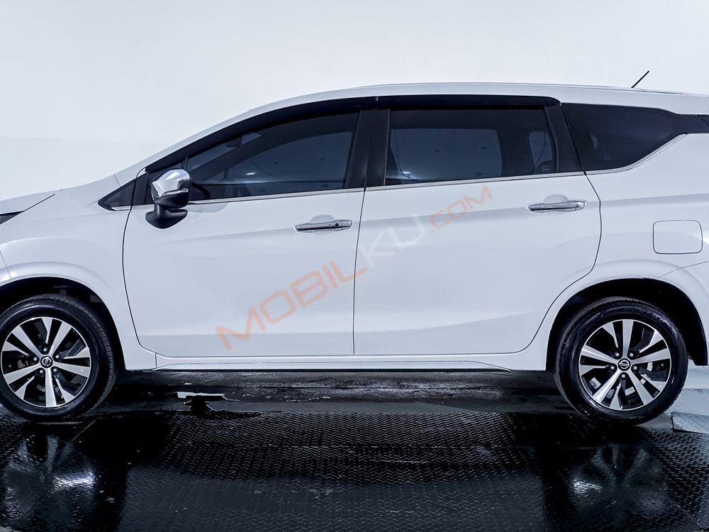 Mobil Nissan Livina 2019