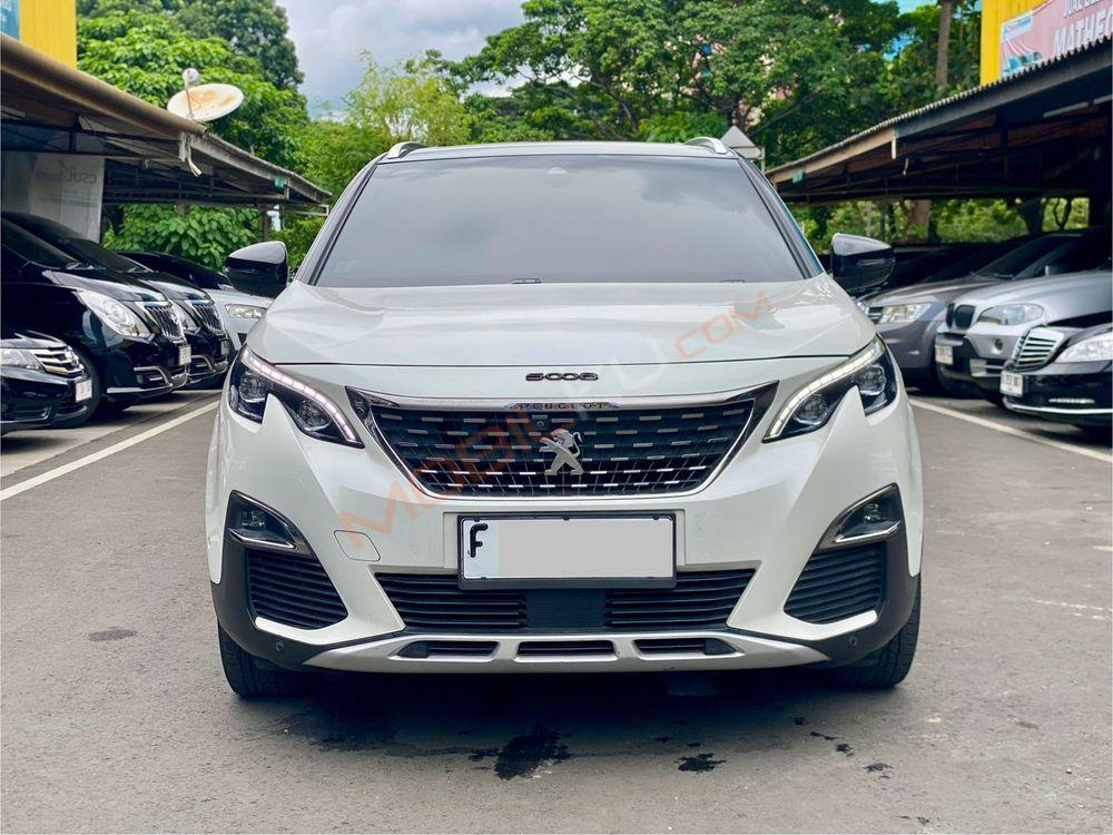 Mobil Peugeot 5008 2019