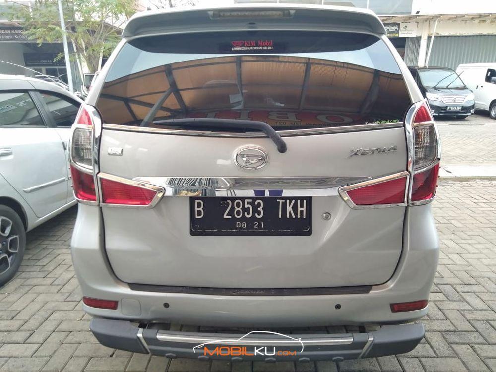 Mobil Daihatsu Xenia 2016