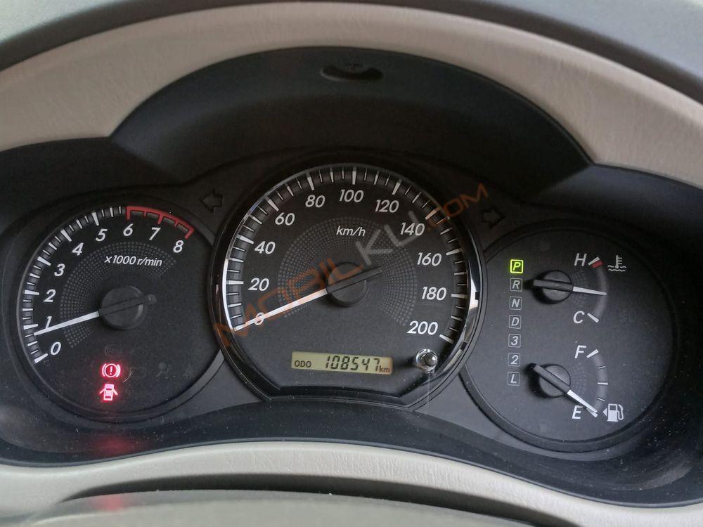 Mobil Toyota Kijang Innova 2014