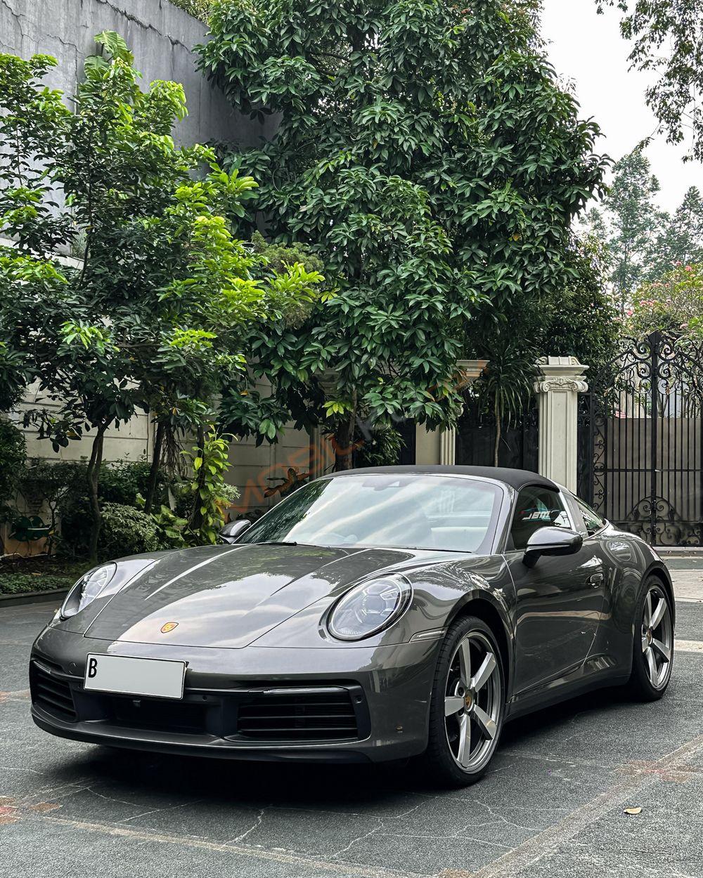Mobil Porsche 911 2022
