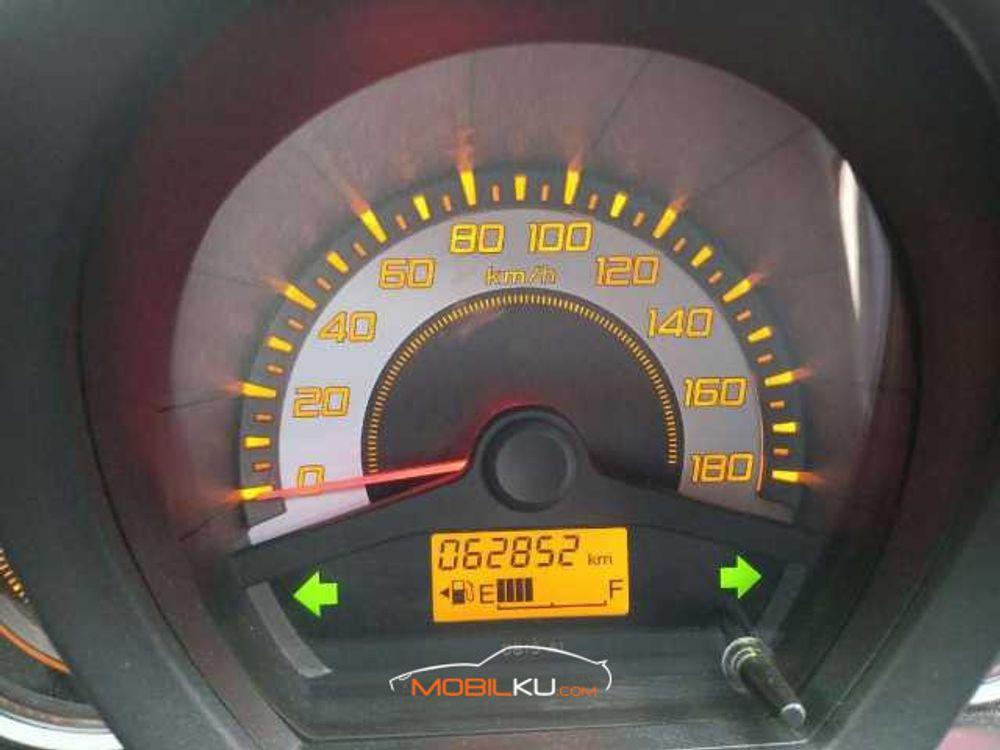 Mobil Honda Brio 2015